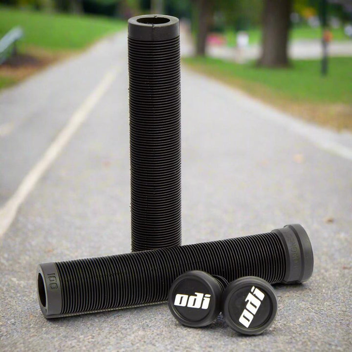 ODI LONGNECK SLX SOFT FLANGELESS 160mm GRIPS Color black sold by Flite BMX