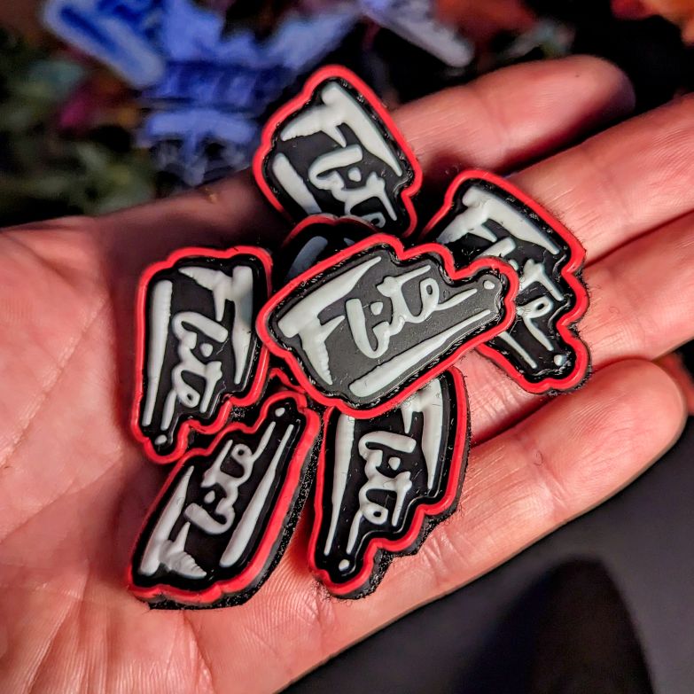 Flite logo mini patches in palm
