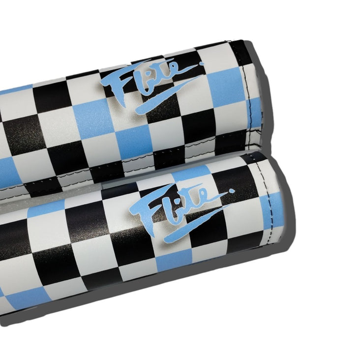 close up flite logo blue white black checkerboard pad set